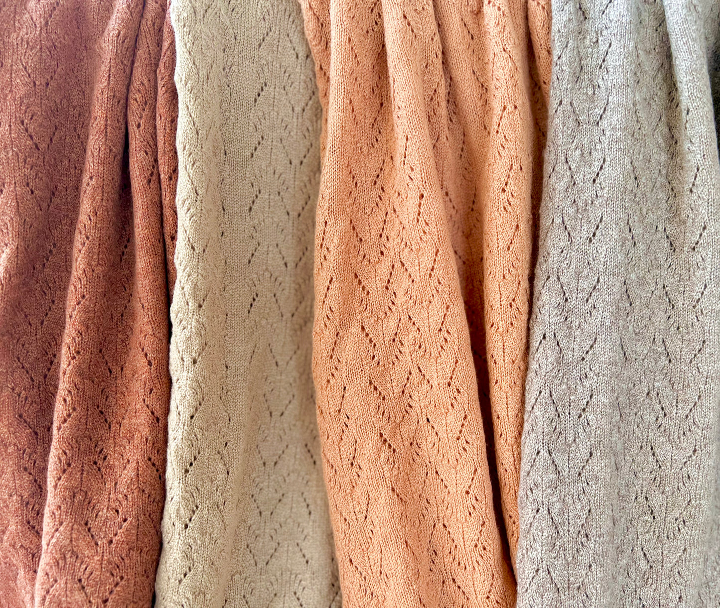 Moncur Knitwear COUNTRY CHIC Lightweight Cashmere Lacey Wrap