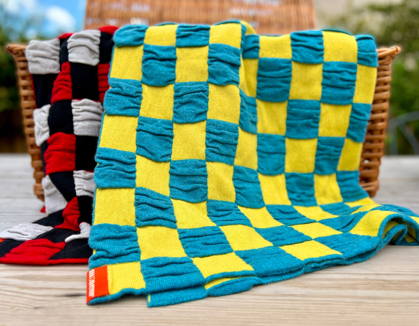 Luxurious Cashmere Pucker Up Textured Blanket