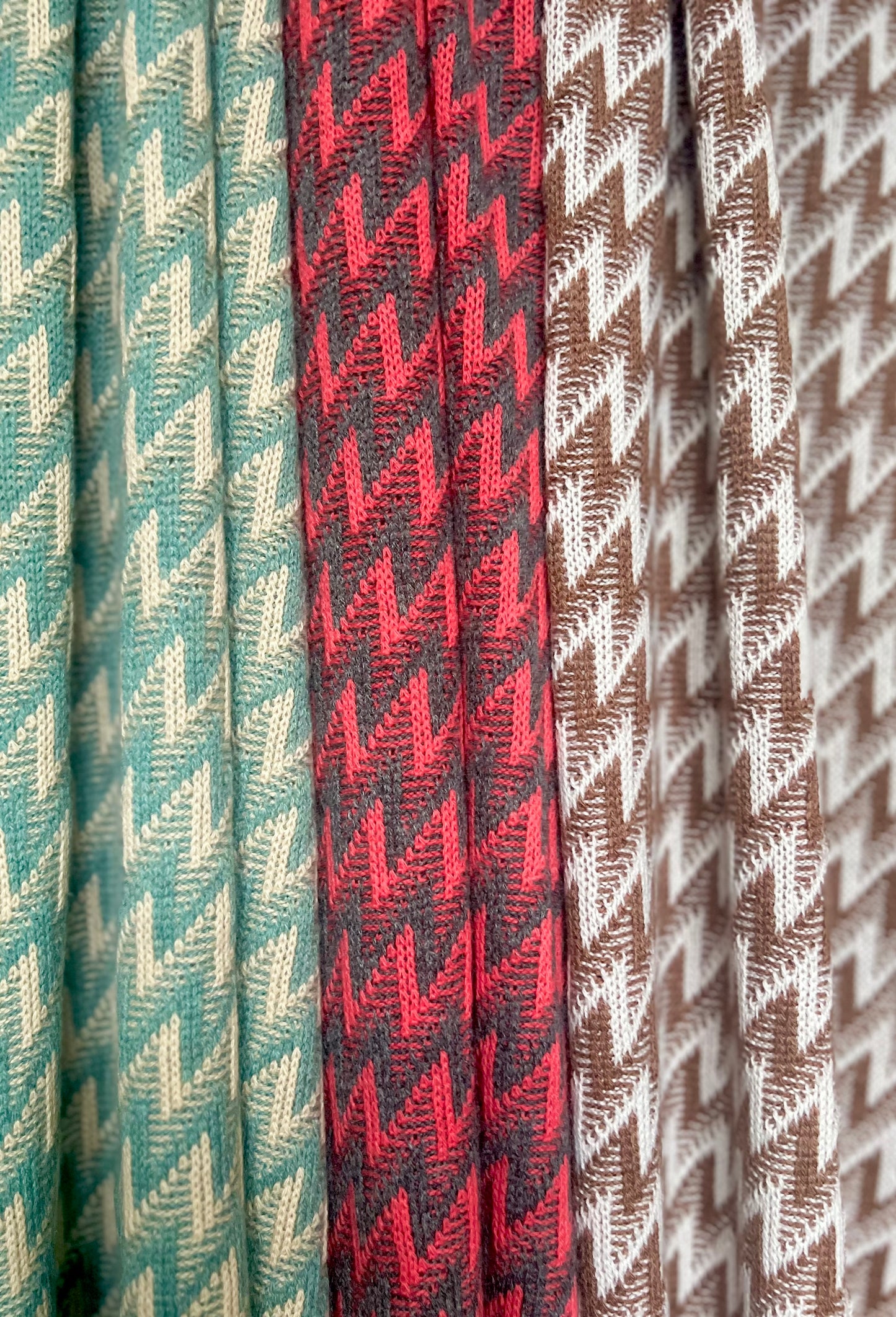 Moncur Knitwear Cashmere 'Ziggy Wrap'