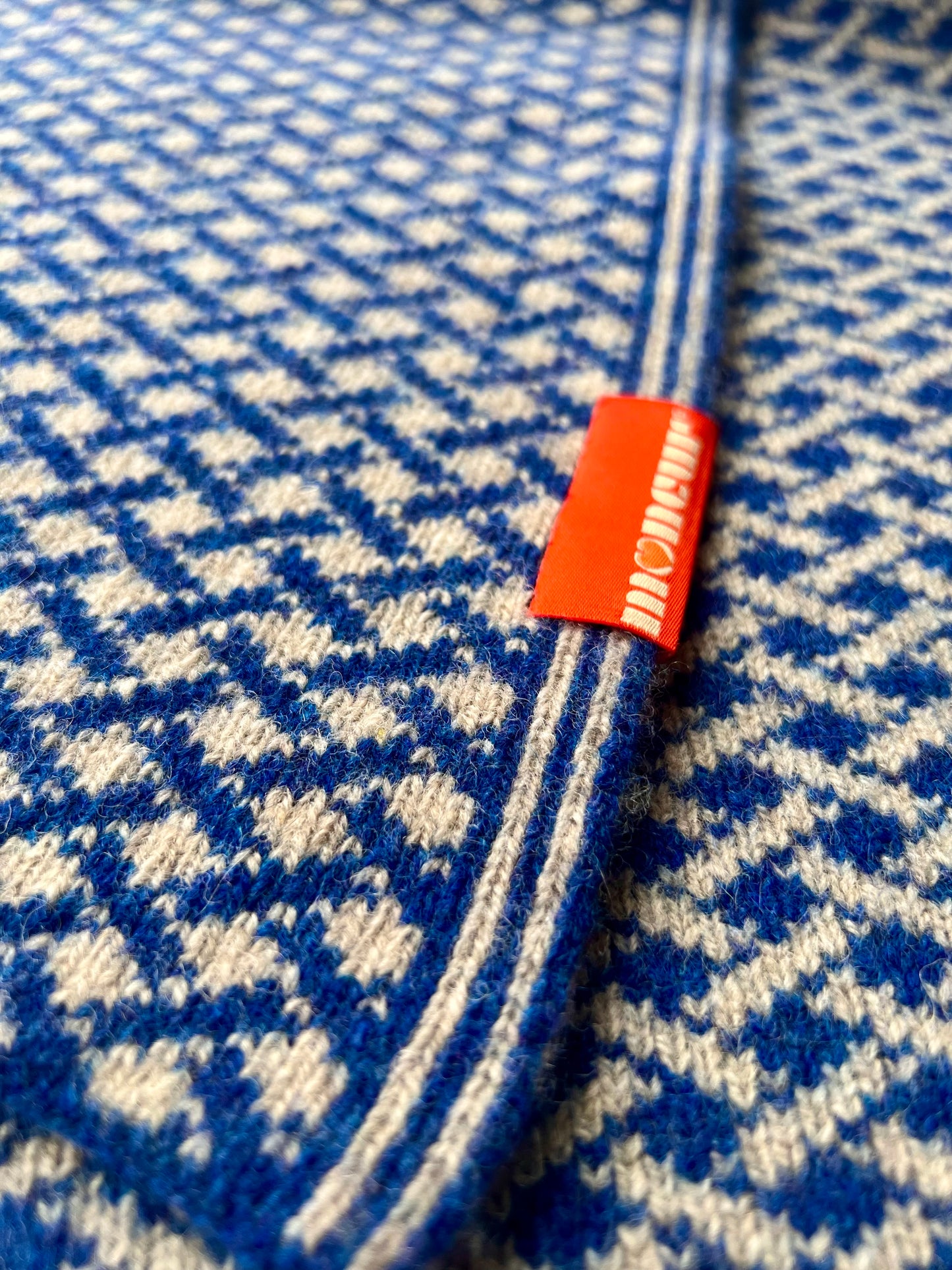 Moncur Knitwear Supersoft Wool Celtic Cosy Blanket Wrap.