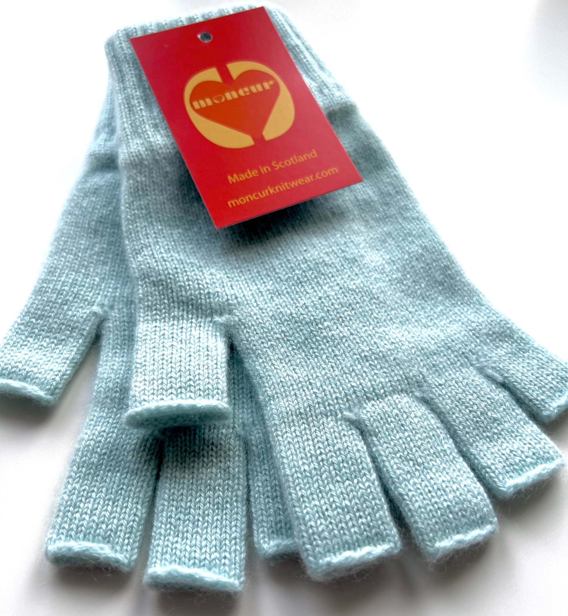 a beautiful light Seaspray shade of cashmere fingerless gloves 