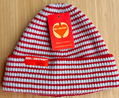 red and white striped hat in soft and cosy lambswool
