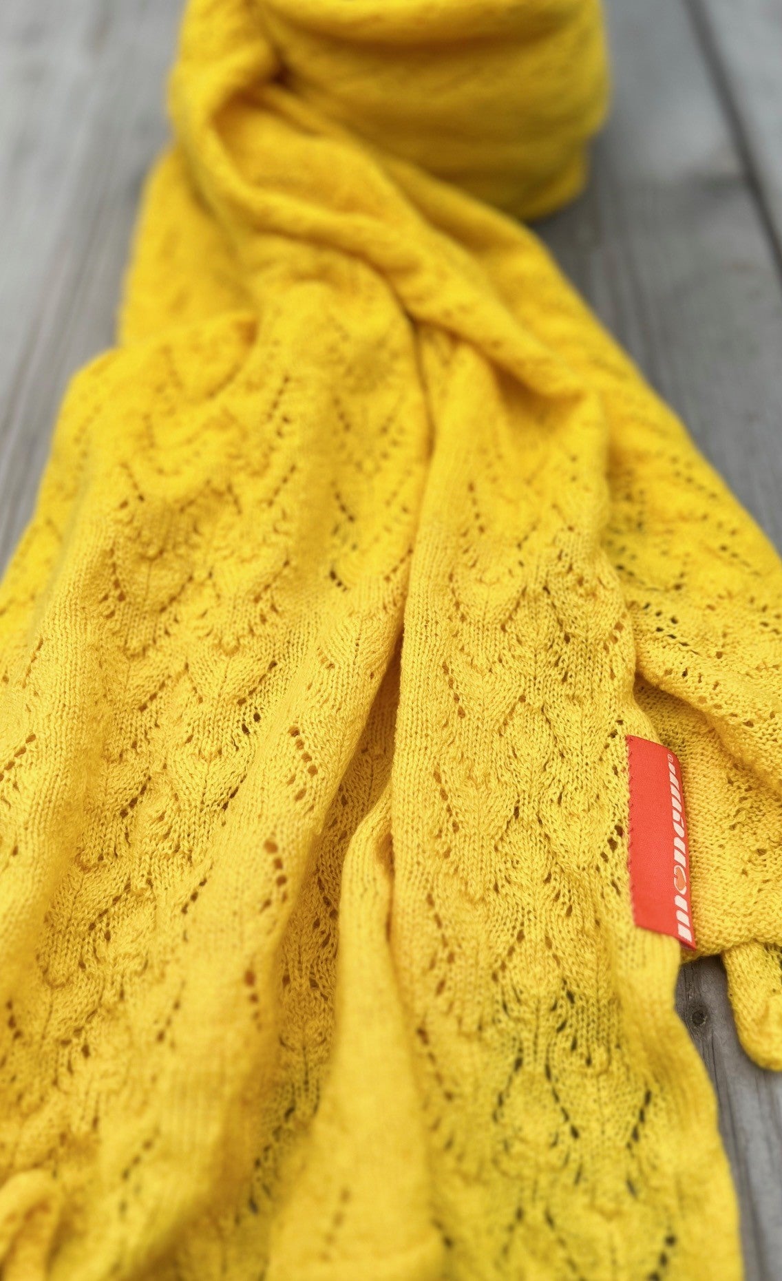sunshine lace wrap in cashmere moncur knitwear close up detail of pattern length 